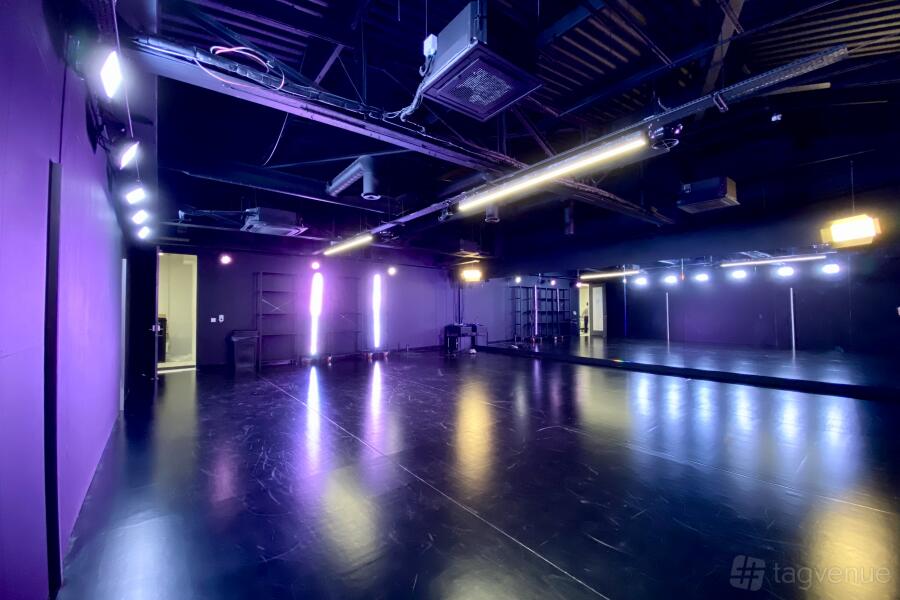 STUDIO 5 STUDIO 5