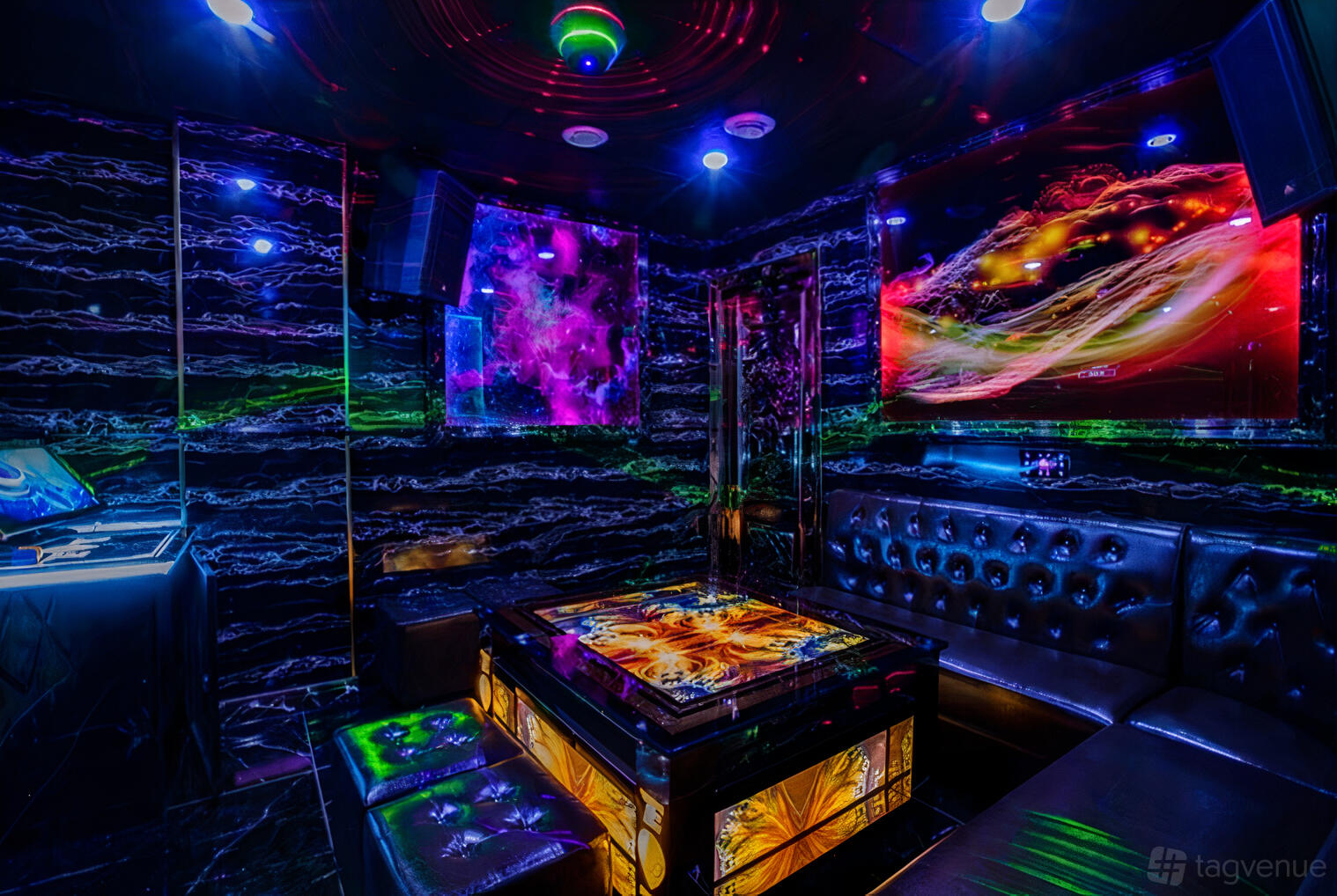 Room 6 (Small Room) at ET KTV at Entertainment Tonight!