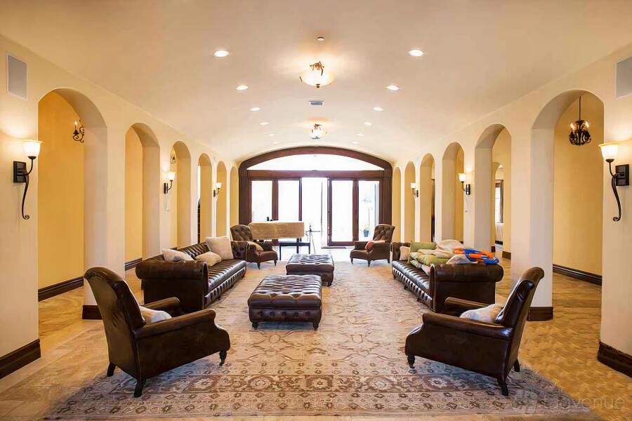 Lavish Belair Mansion Lavish Belair Mansion