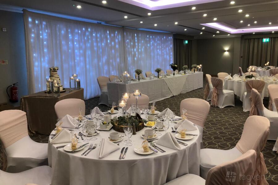 Warwick Suite at
