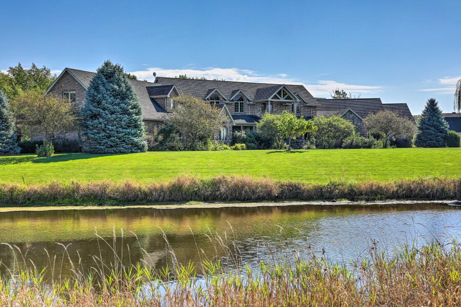 Aloha Ranch Venue Rental in Mazon, IL | Photos & Prices