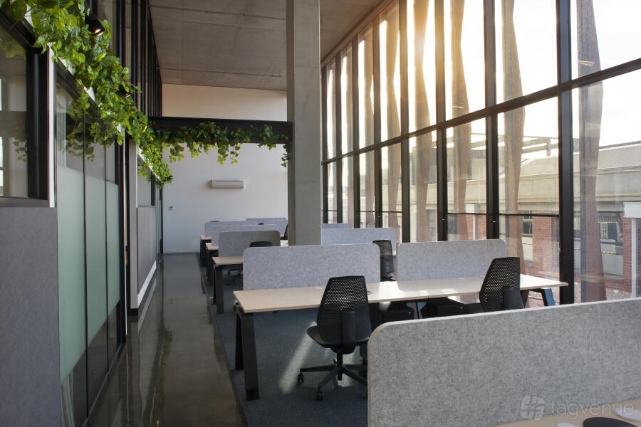 12 Person Private Office 12 Person Private Office