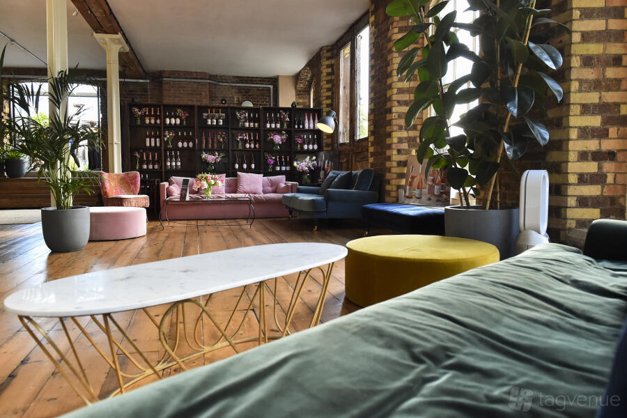 Menier Lounge Menier Lounge