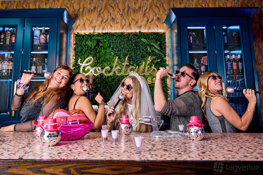 Cocktail Lounge Cocktail Lounge