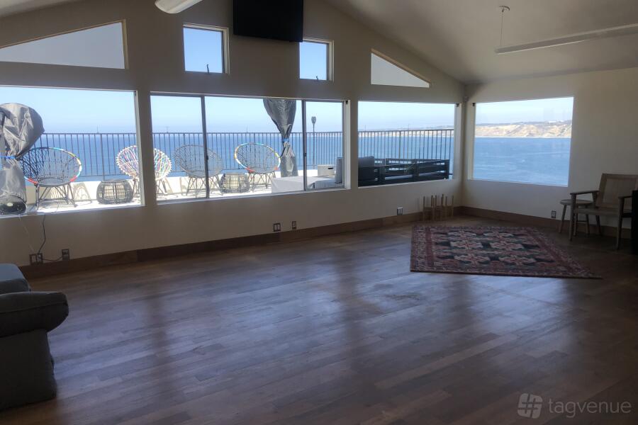 The Penthouse @ La Jolla Cove The Penthouse @ La Jolla Cove
