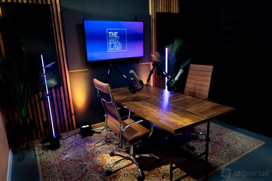 Done-For-You Podcast Studio Done-For-You Podcast Studio